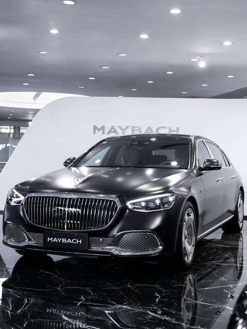 成都293岚图汽车的售后服务让用户无忧出行，迈巴赫未来的豪华车趋势